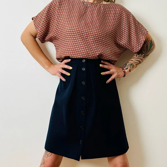 J. Crew flair button down navy skirt 100% wool - Picture 3 of 8